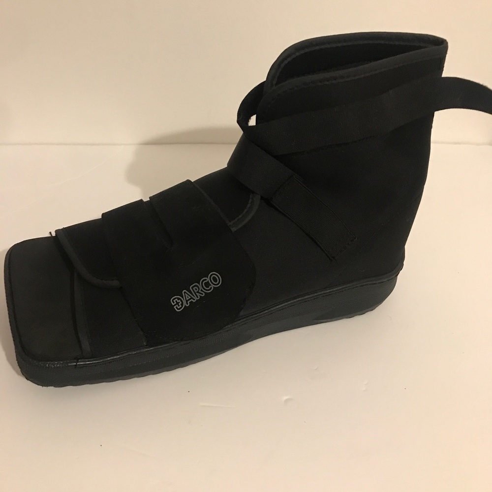 DARCO CAST SHOE BOOT  BLACK SLIMLINE UNIVERSAL LEFT  FOOT